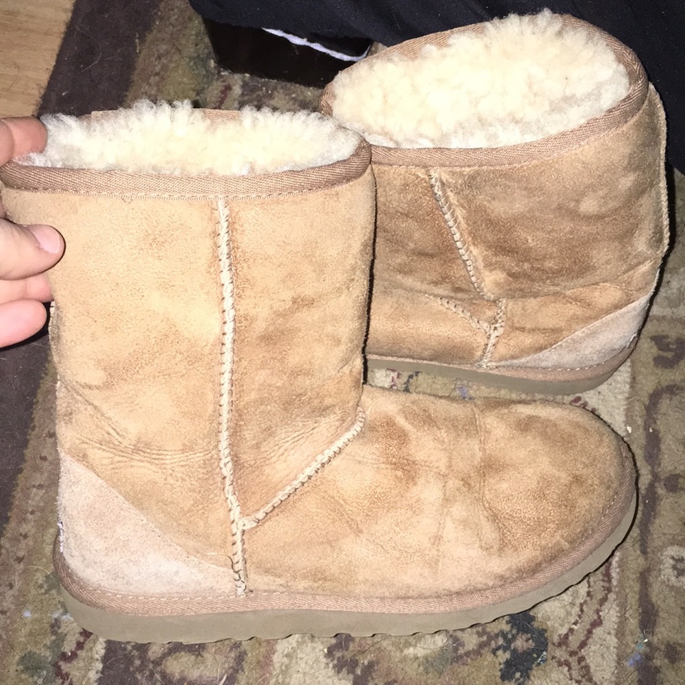 Caramel colored ugh short boots